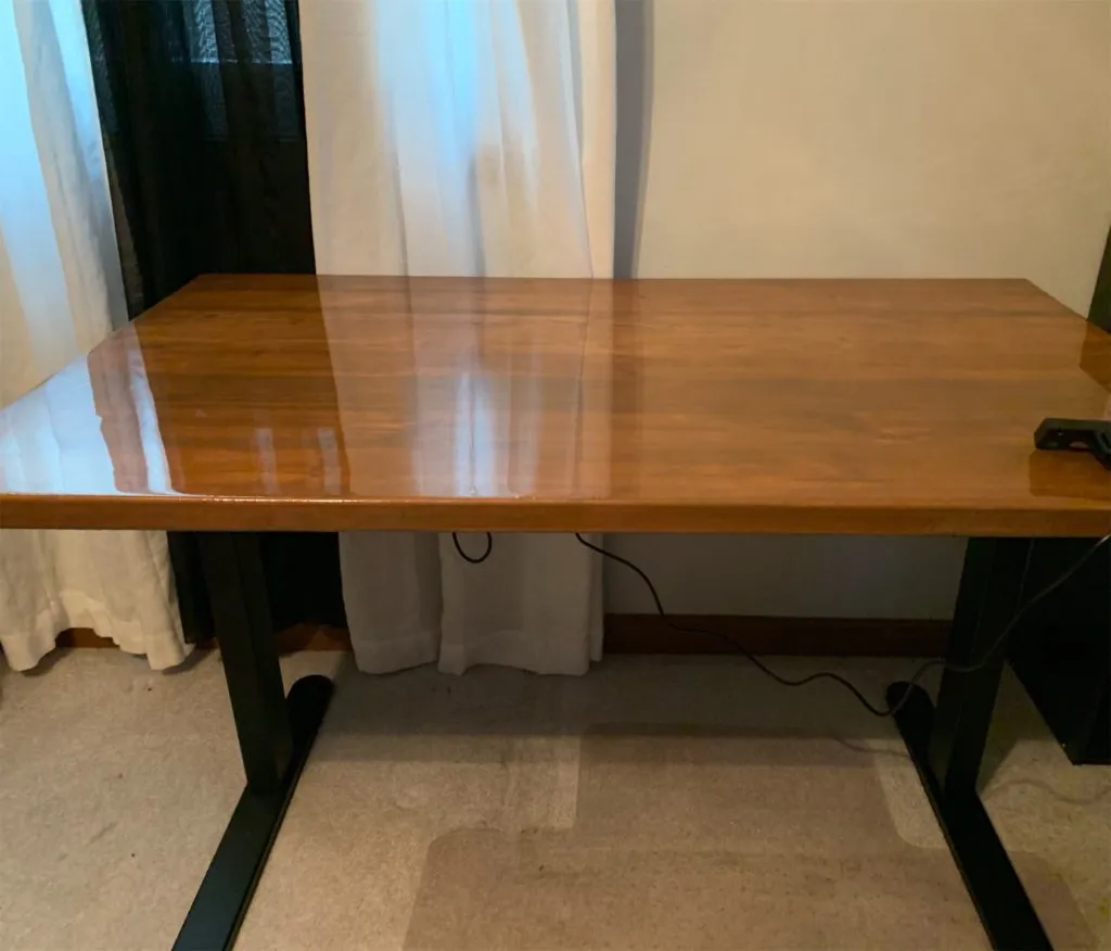 Mikaela's finished empty desk, connected to the legs.